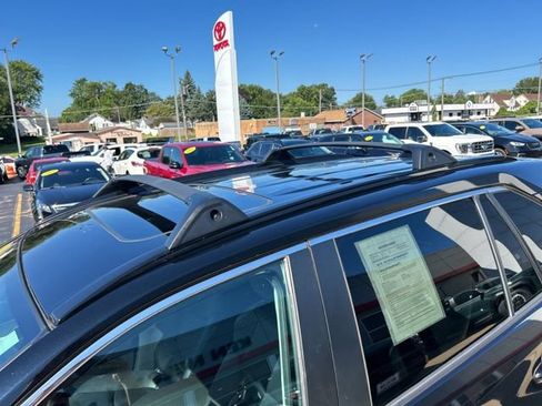 Used 2021 Toyota RAV4 XLE Premium AWD/4WD image 20