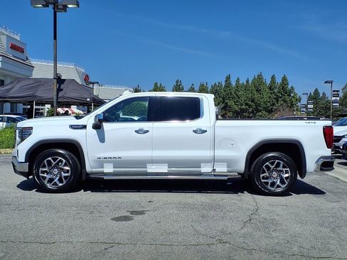 Used 2022 GMC Sierra 1500 SLT w/ SLT Premium Package image 2