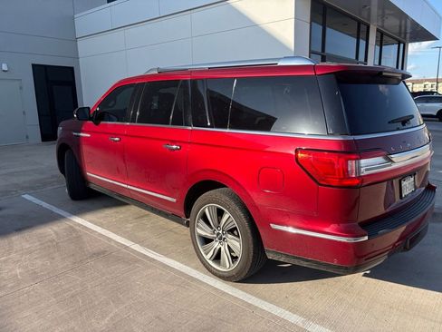 Used 2018 Lincoln Navigator L Reserve w/ Technology Package AWD/4WD image 2