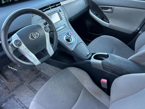 Used 2013 Toyota Prius Plug-In Hybrid image 10