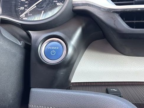 Used 2023 Toyota Sienna XLE w/ XLE Plus Package FWD image 29