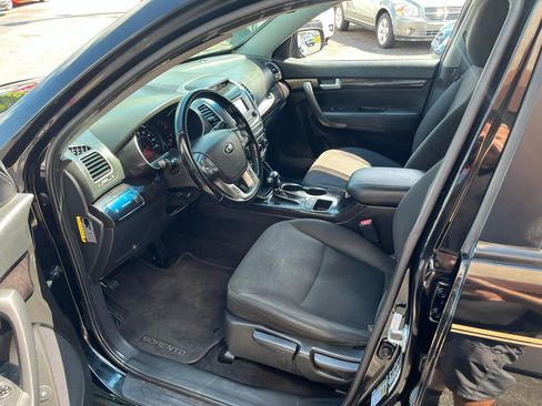 Used 2014 Kia Sorento LX AWD/4WD image 23