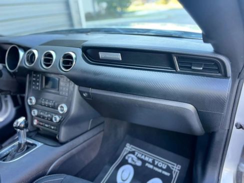 Used 2019 Ford Mustang Coupe image 10