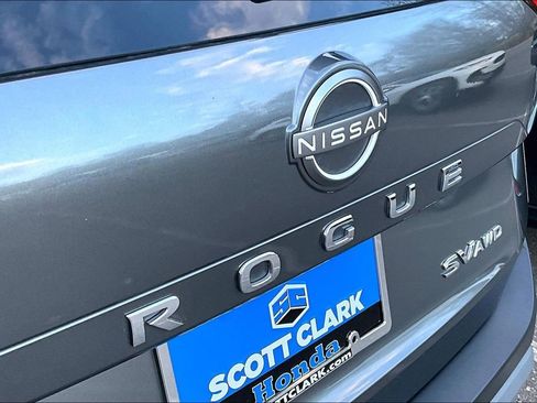 Used 2022 Nissan Rogue SV w/ SV Premium Package image 25