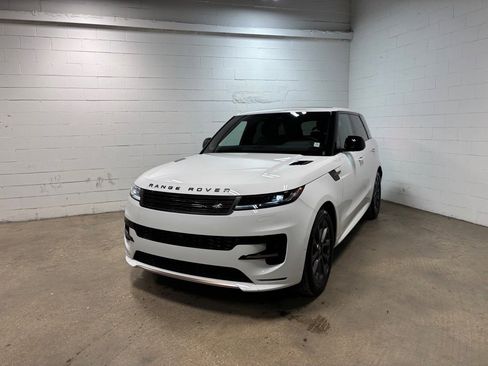 New 2025 Land Rover Range Rover Sport Dynamic SE image 2