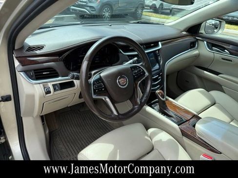 Used 2014 Cadillac XTS Luxury w/ Driver Awareness Package image 11