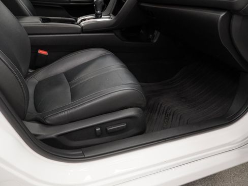 Used 2018 Honda Civic Touring image 49