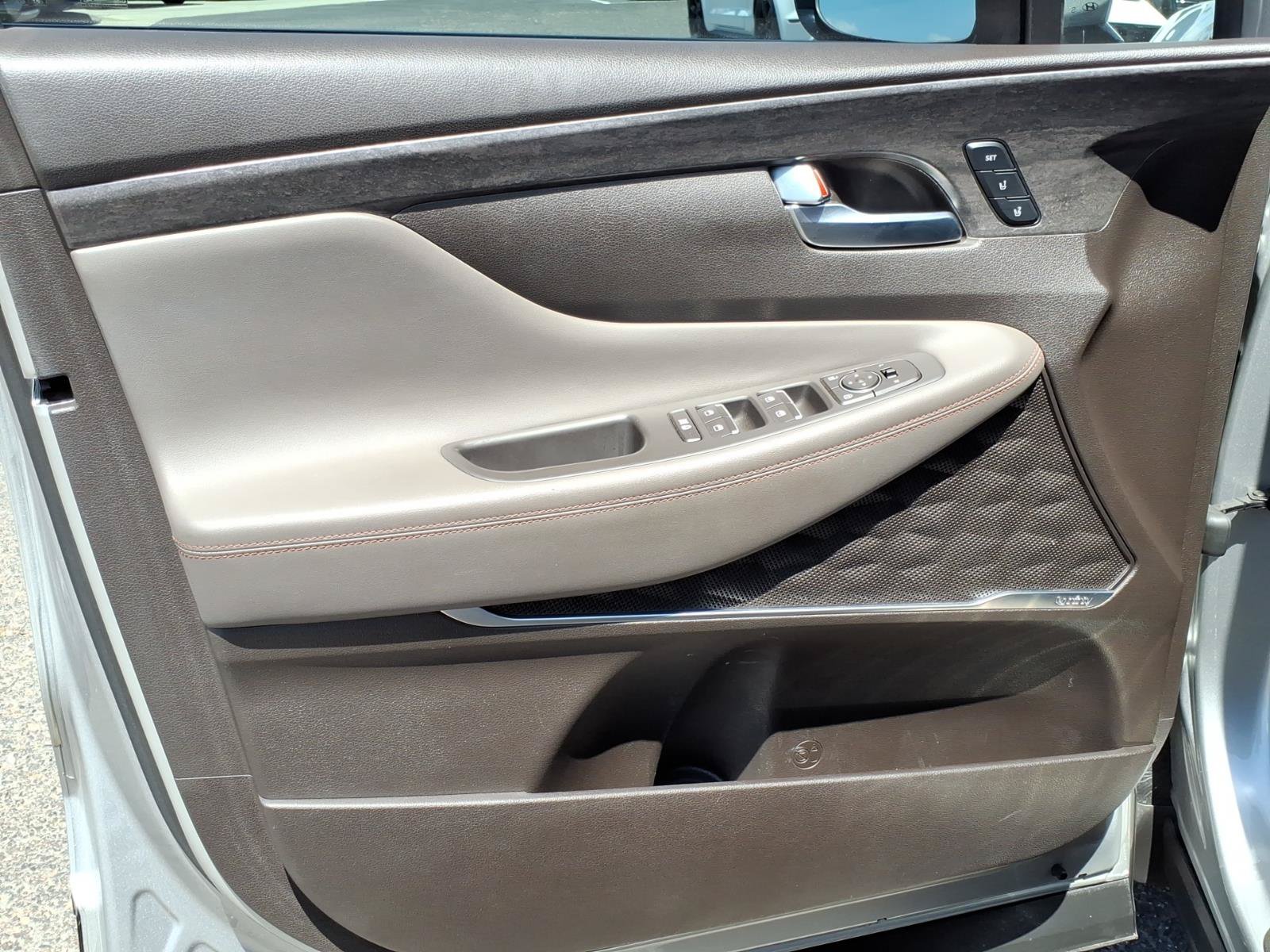 Used 2020 Hyundai Santa Fe Limited w/ Cargo Package FWD image 19