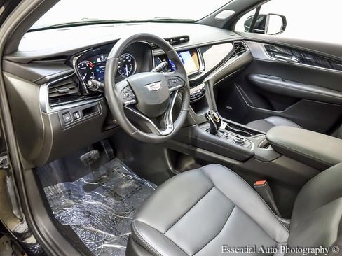 Certified 2024 Cadillac XT6 Premium Luxury w/ LPO, Floor Liner Package image 9