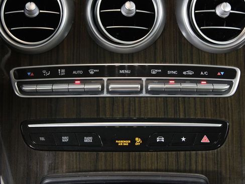 Used 2022 Mercedes-Benz GLC 300 image 20