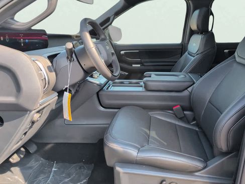 New 2025 Ford Expedition Max Platinum w/ Stealth Performance Package image 9