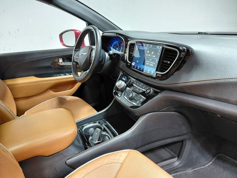 Certified 2021 Chrysler Pacifica Pinnacle AWD/4WD image 44