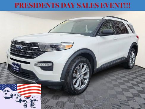 Used 2022 Ford Explorer XLT w/ Equipment Group 202A image 3