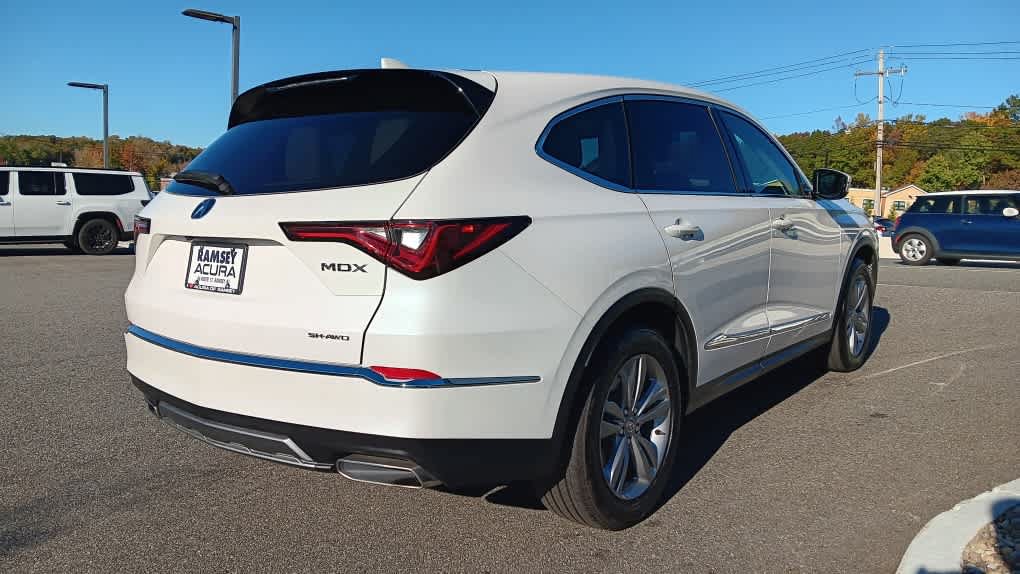 Used 2026 Acura MDX SH-AWD image 5