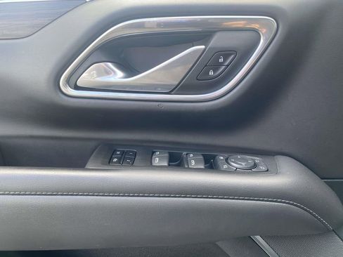 Used 2022 Chevrolet Tahoe LT w/ Luxury Package image 18