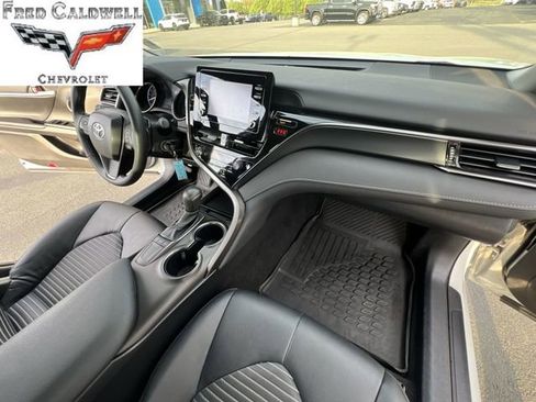 Used 2023 Toyota Camry SE image 27