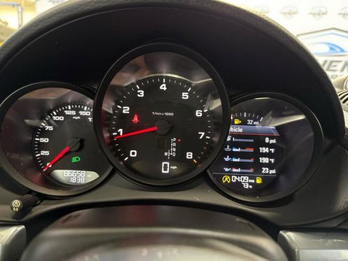 Used 2018 Porsche 718 Cayman w/ Sport Chrono Package image 25