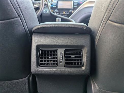 Used 2018 Toyota Camry XSE image 18