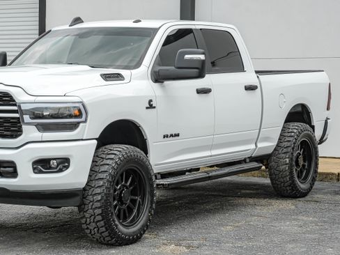 Used 2024 RAM 2500 Big Horn w/ Off Road Package AWD/4WD image 5