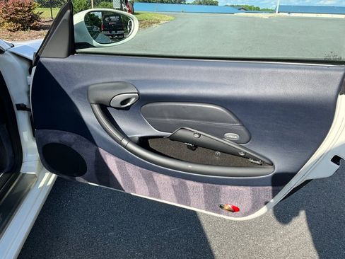 Used 2001 Porsche Boxster Base image 17