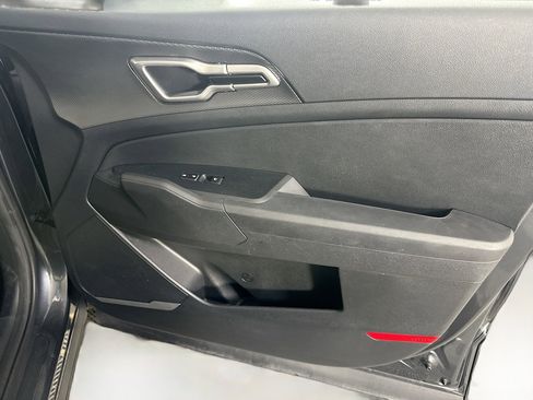 Used 2024 Kia Sportage LX image 30