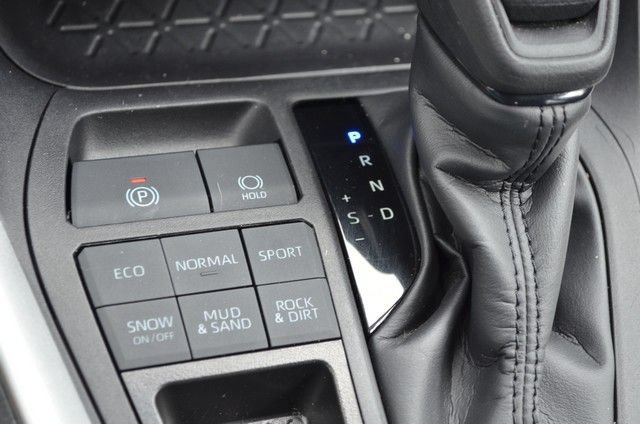 Used 2024 Toyota RAV4 XLE w/ Convenience Package AWD/4WD image 28