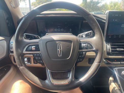 Used 2023 Lincoln Navigator L Reserve AWD/4WD image 15