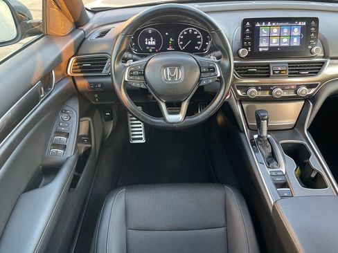 Used 2022 Honda Accord Sport image 2