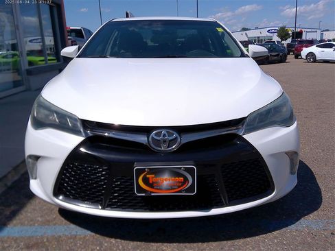Used 2015 Toyota Camry XSE FWD image 20