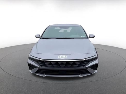 Used 2025 Hyundai Elantra SEL image 5