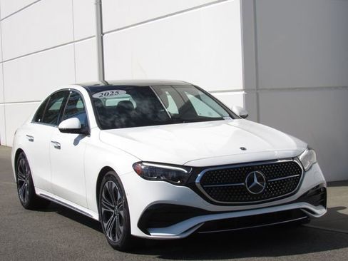 Used 2025 Mercedes-Benz E 450 4MATIC Sedan image 2