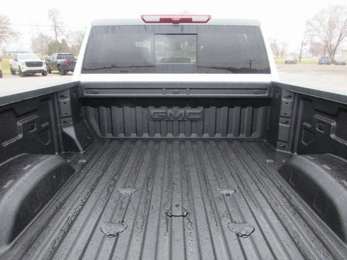 New 2026 GMC Sierra 2500 SLT w/ SLT Premium Package AWD/4WD image 6