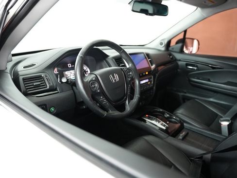 Used 2018 Honda Pilot Elite image 6