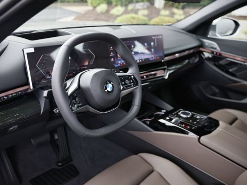 New 2027 BMW 530i w/ Premium Package RWD image 23