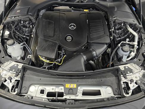 Used 2025 Mercedes-Benz CLE 300 4MATIC Coupe image 10