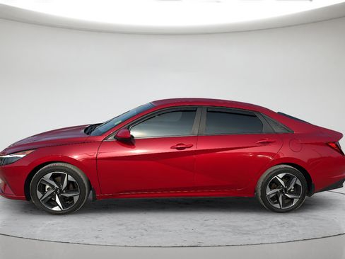 Used 2023 Hyundai Elantra SEL w/ Convenience Package FWD image 10