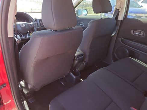 Used 2017 Honda HR-V LX image 9