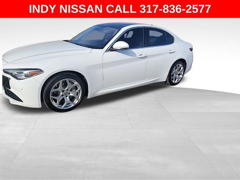 Used 2021 Alfa Romeo Giulia Ti w/ Active Assist 2 Package TI image 2