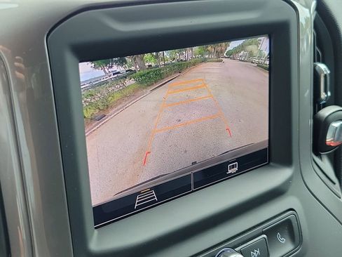 Used 2023 Chevrolet Silverado 1500 Custom image 24