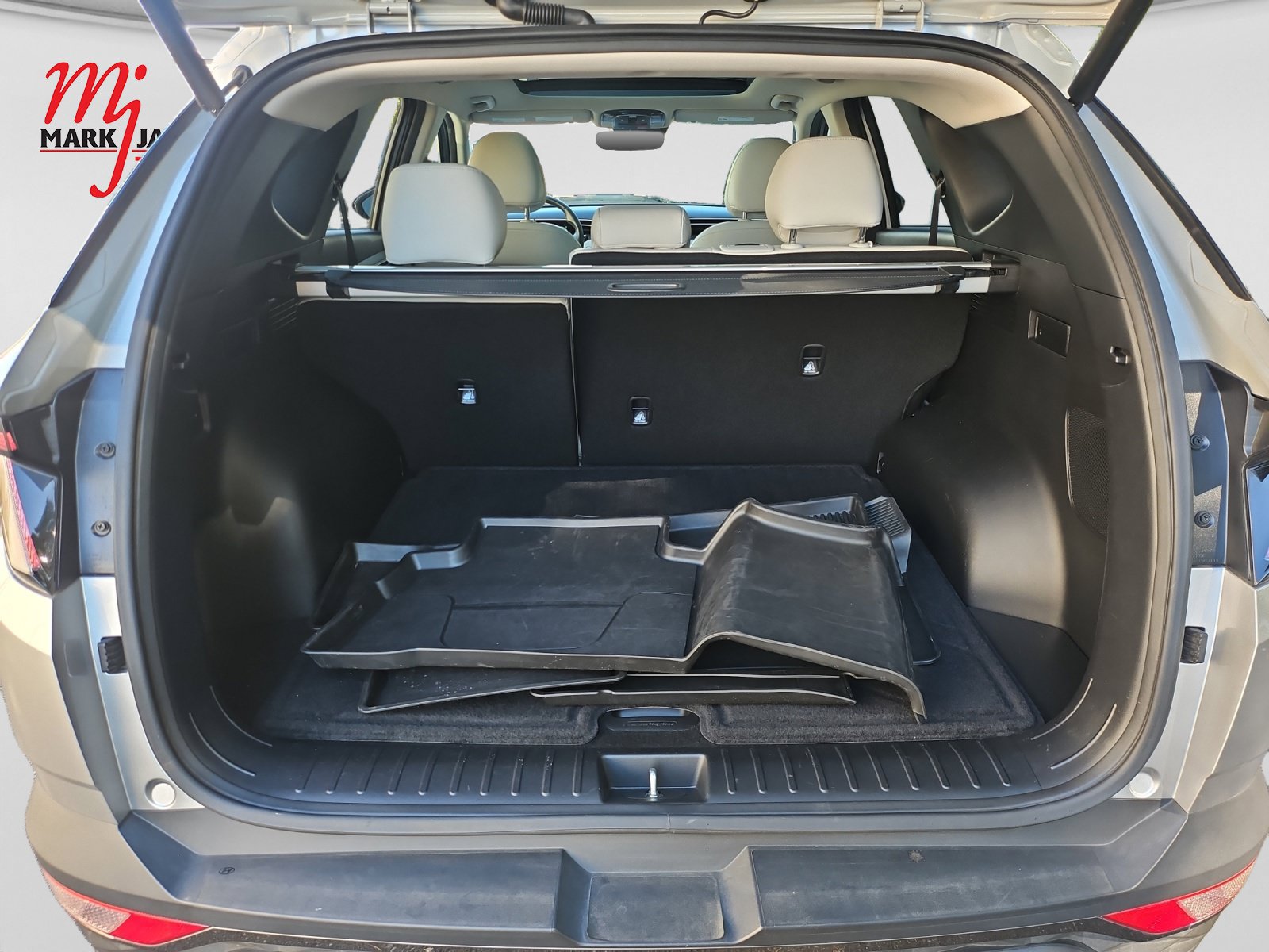 Used 2023 Hyundai Tucson Limited AWD/4WD image 19