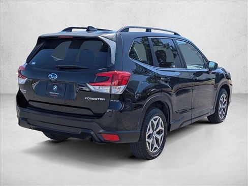 Used 2020 Subaru Forester Premium AWD/4WD image 5