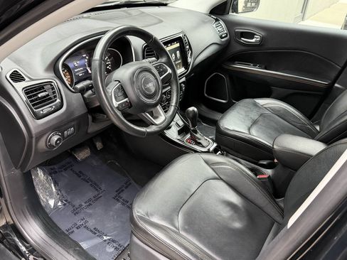 Used 2018 Jeep Compass Limited w/ Navigation Group AWD/4WD image 13