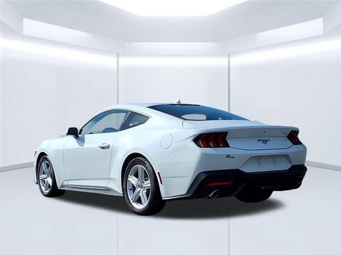 Used 2026 Ford Mustang Premium RWD image 4