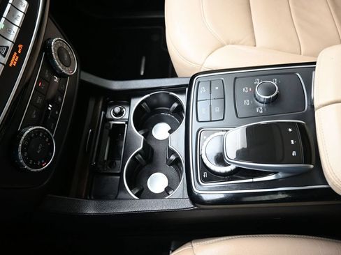 Used 2018 Mercedes-Benz GLS 450 4MATIC image 31