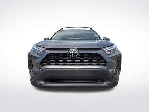 Used 2025 Toyota RAV4 XLE AWD/4WD image 3