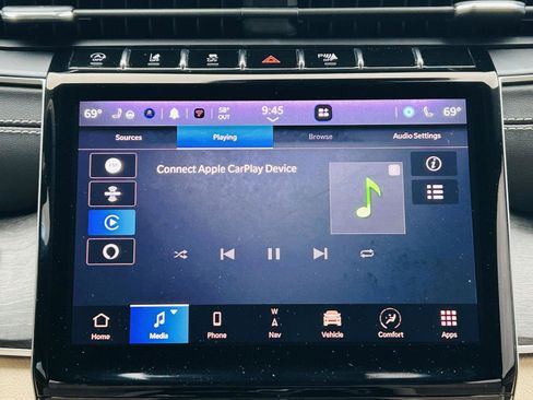 Used 2023 Jeep Grand Cherokee Limited w/ Trailer Tow Prep Group (B) AWD/4WD image 24
