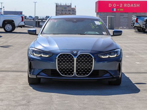 Used 2021 BMW 430i Coupe w/ Convenience Package RWD image 2
