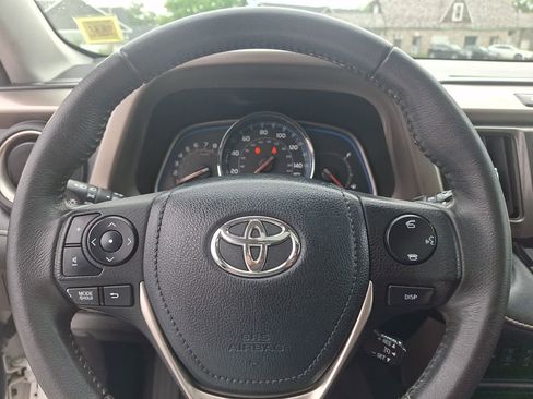 Used 2013 Toyota RAV4 Limited AWD/4WD image 22