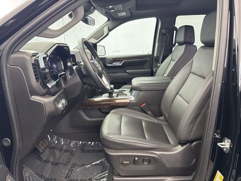 Used 2024 GMC Sierra 1500 Elevation w/ Elevation Premium Package image 16