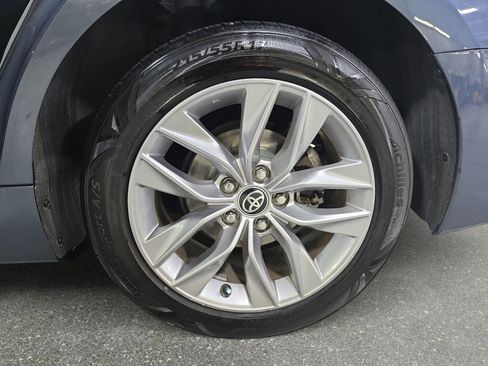 Used 2021 Toyota Avalon XLE FWD image 30